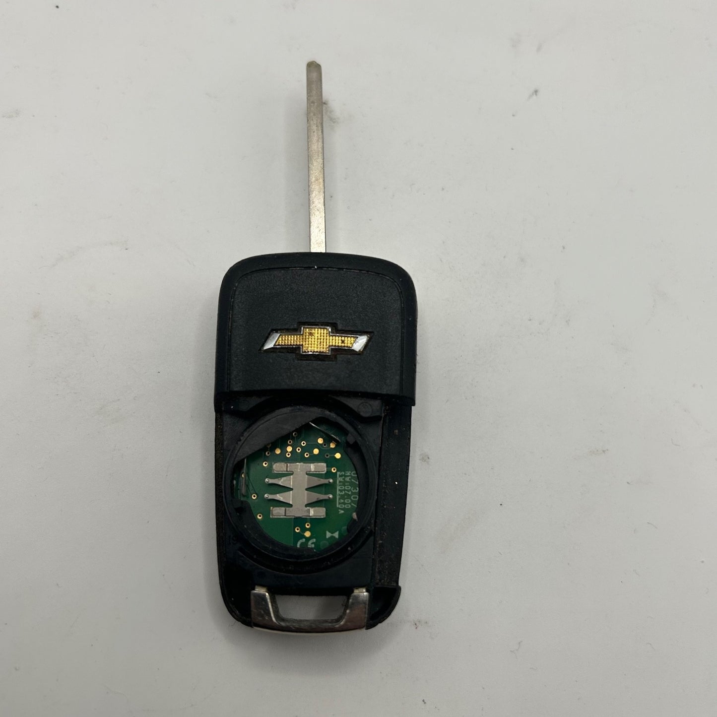 OEM Chevrolet 4-Button Flip Key Fob Remote (Back Cover Missing)