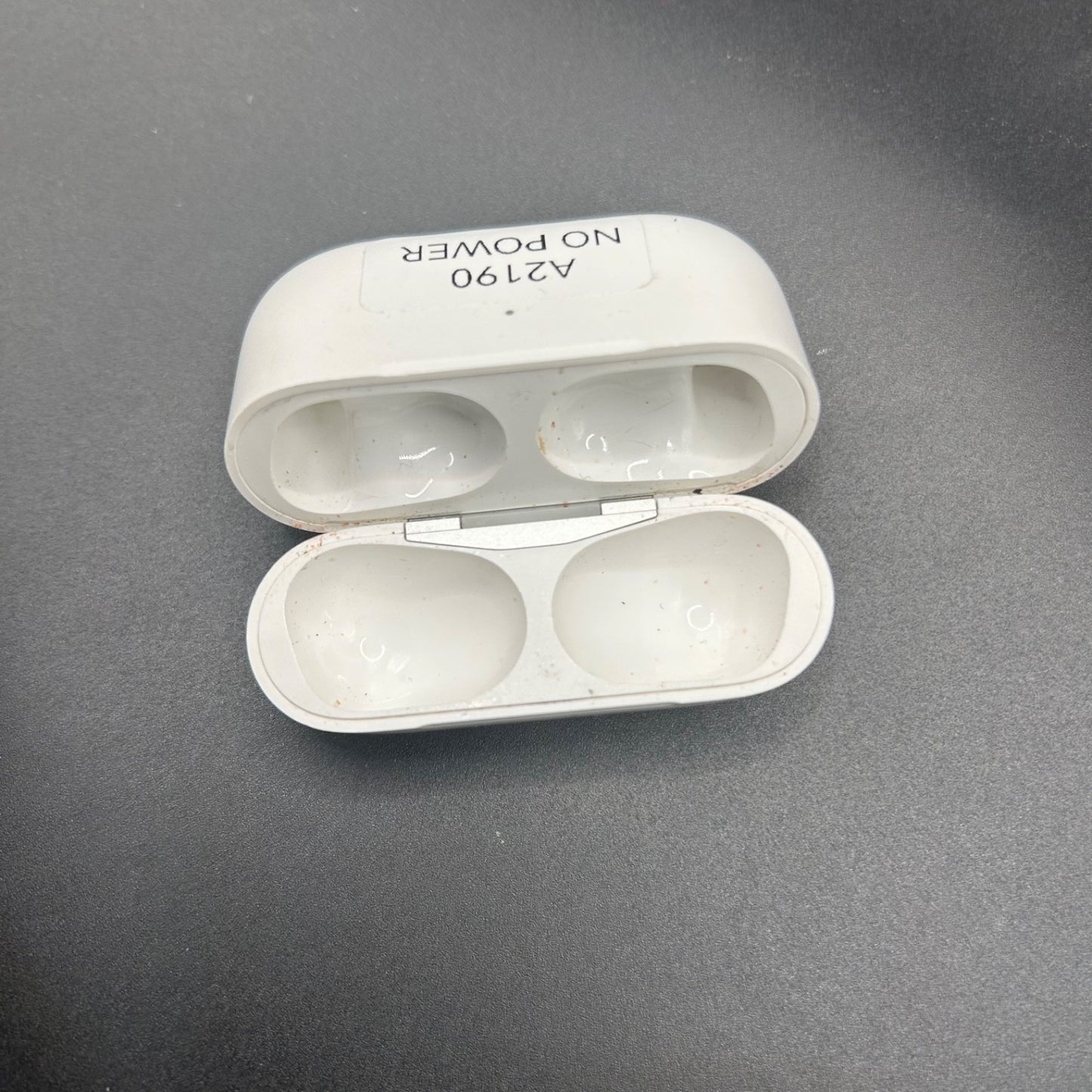 Apple AirPods Pro 1st Gen Charging Case A2190 – No Power / For Parts