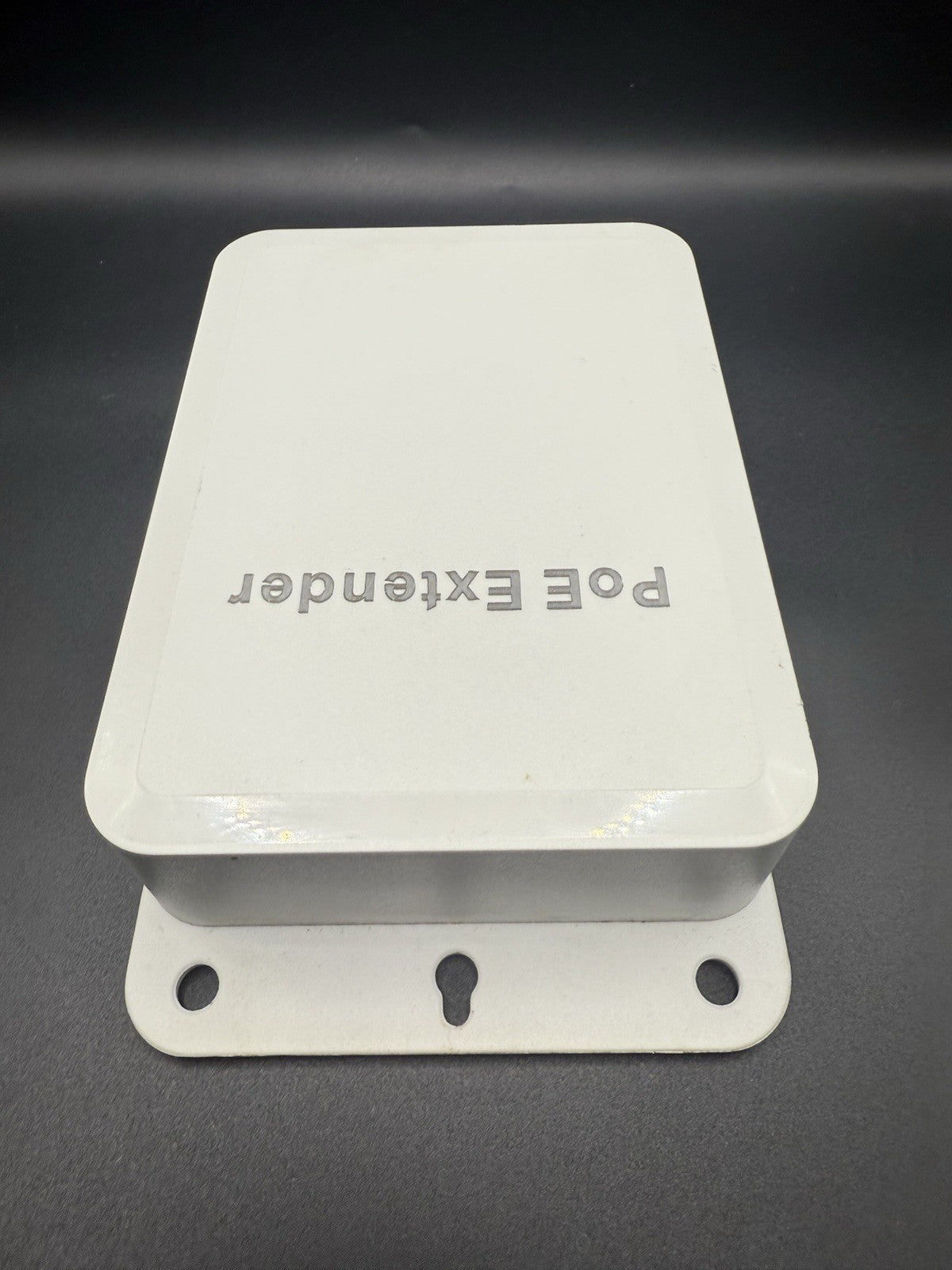 YuanLey Outdoor Gigabit PoE Extender 1 in 3 Out 802.3af/at 4 Port