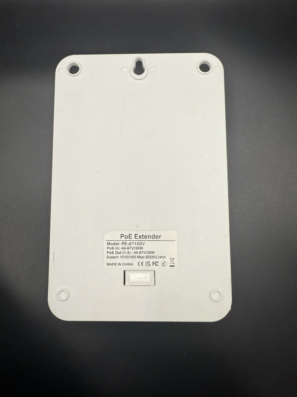 YuanLey Outdoor Gigabit PoE Extender 1 in 3 Out 802.3af/at 4 Port