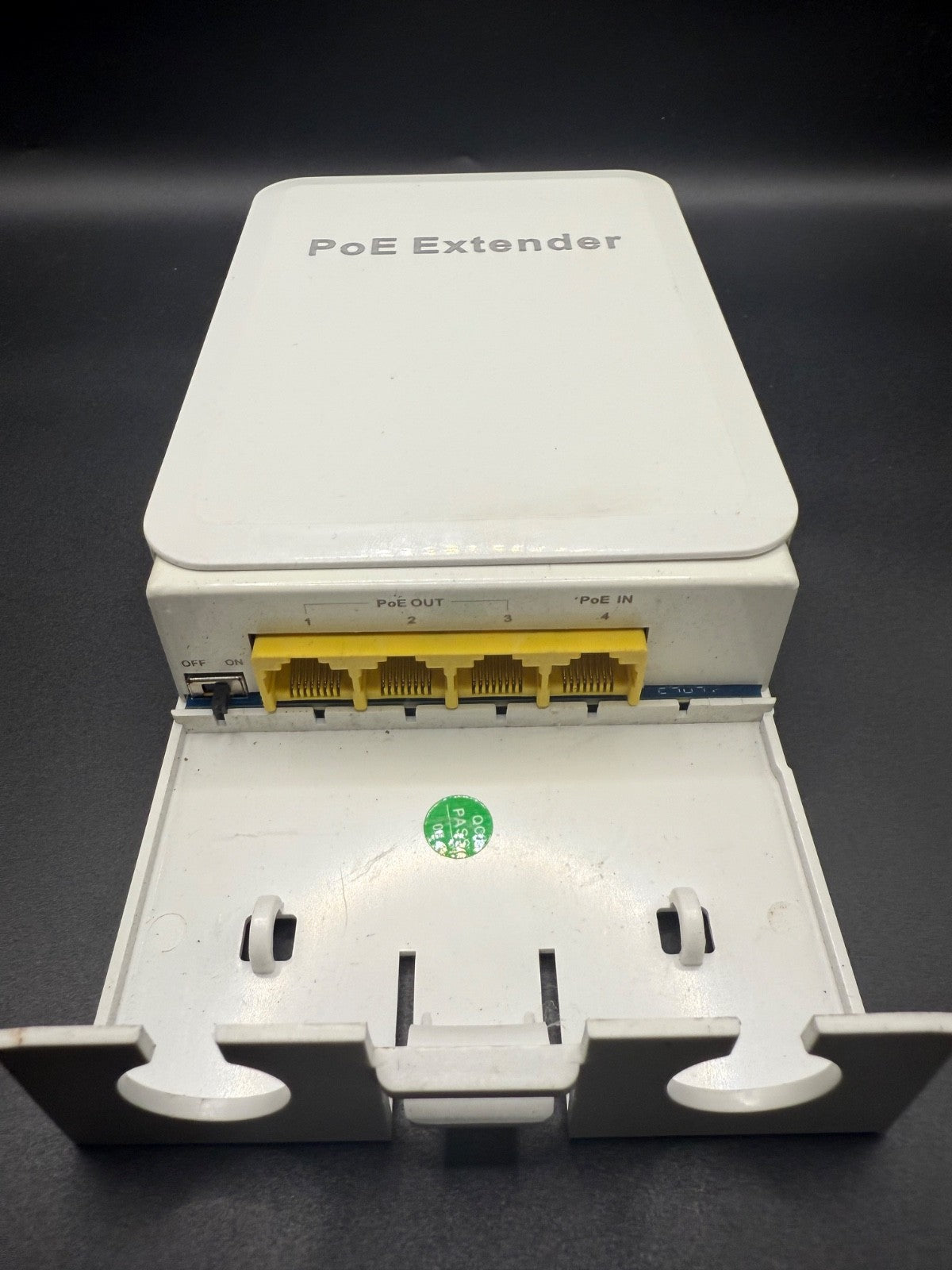 YuanLey Outdoor Gigabit PoE Extender 1 in 3 Out 802.3af/at 4 Port