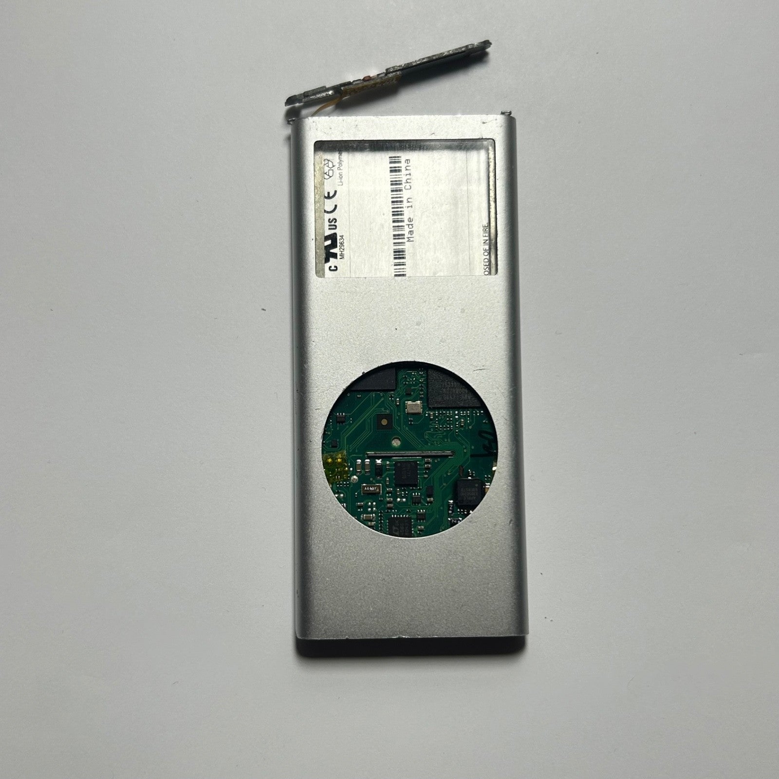 Apple iPod Nano 2GB Silver A1199 2nd Gen – Parts Only, Damaged