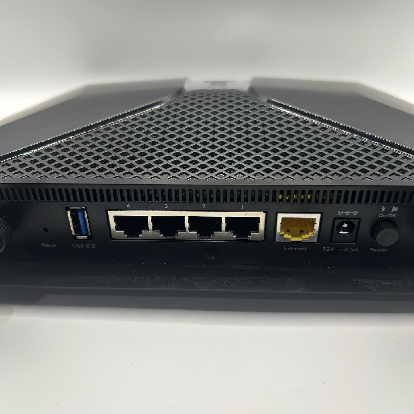 NETGEAR Nighthawk RAX54v2 AX5400 AX6 WiFi 6 Router – 6-Stream Gigabit