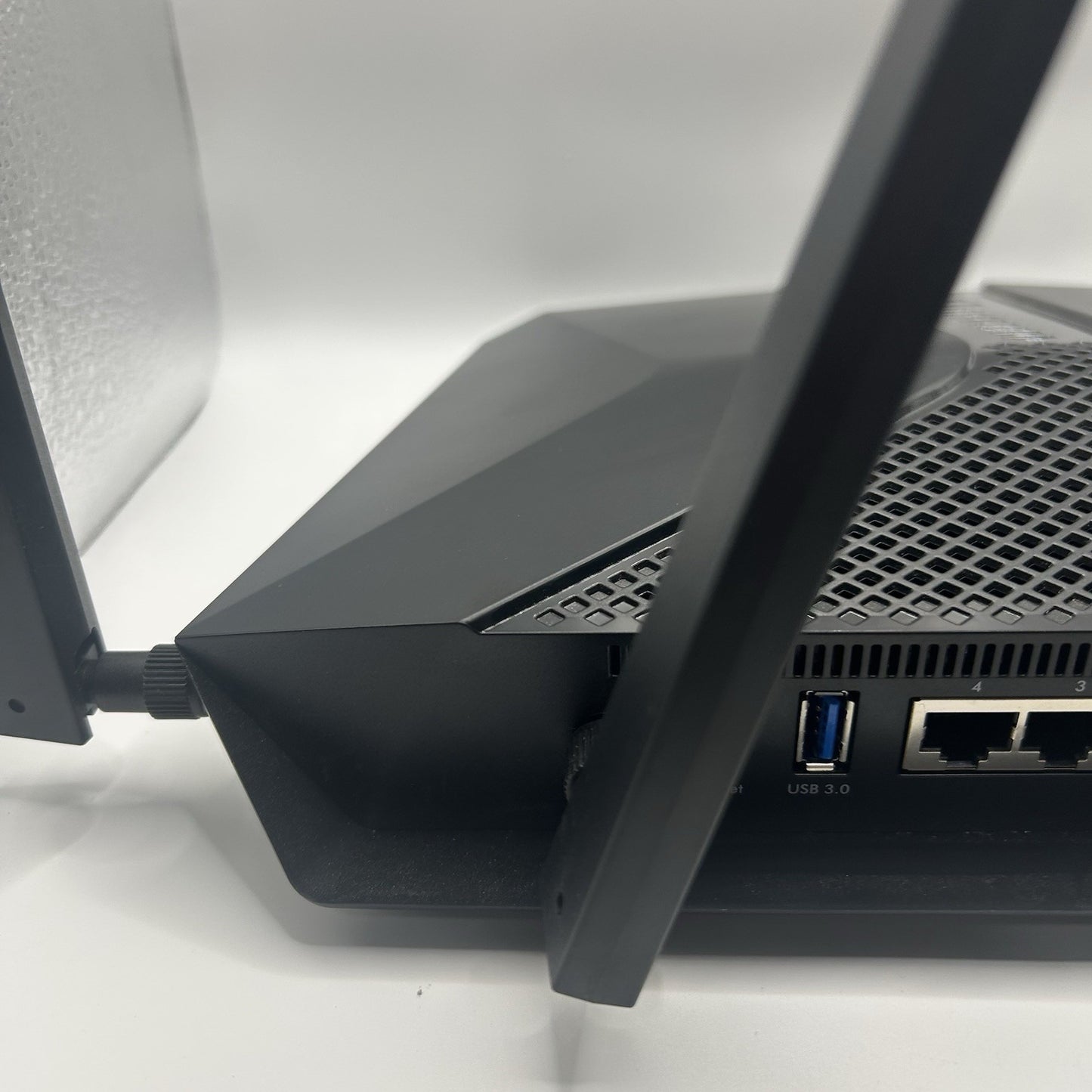 NETGEAR Nighthawk RAX54v2 AX5400 AX6 WiFi 6 Router – 6-Stream Gigabit